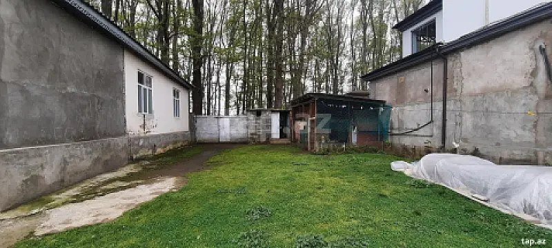 Satılır 4 otaqlı həyət evi