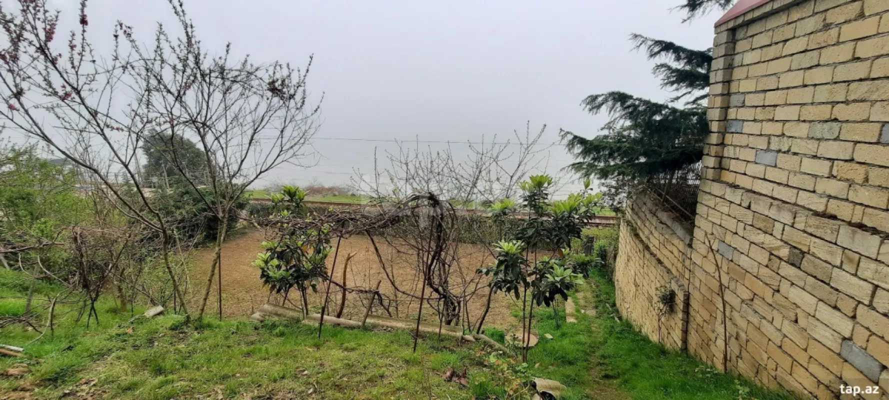 Satılır 4 otaqlı həyət evi