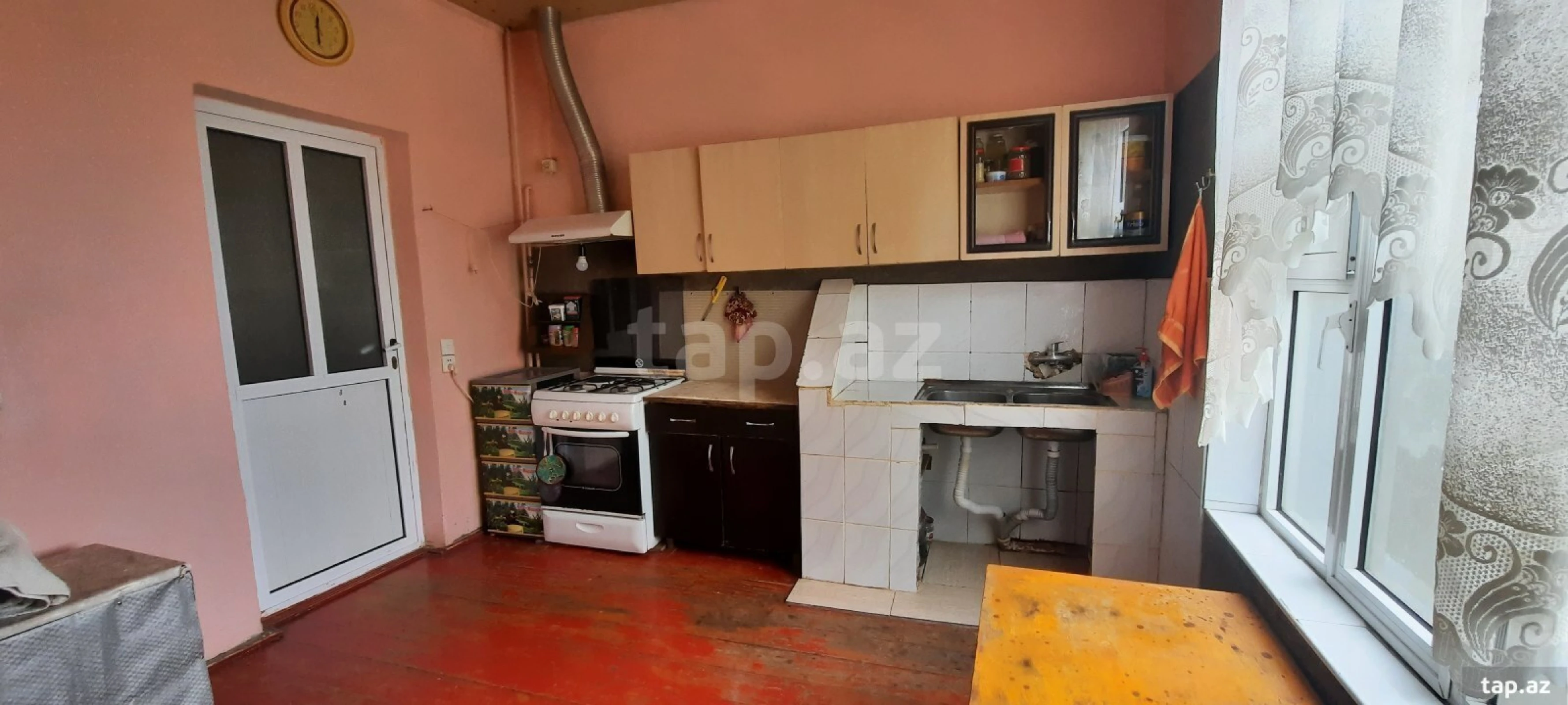 Satılır 4 otaqlı həyət evi