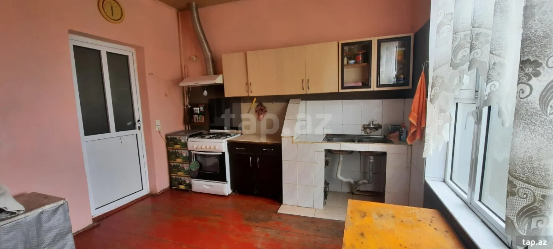 Satılır 4 otaqlı həyət evi