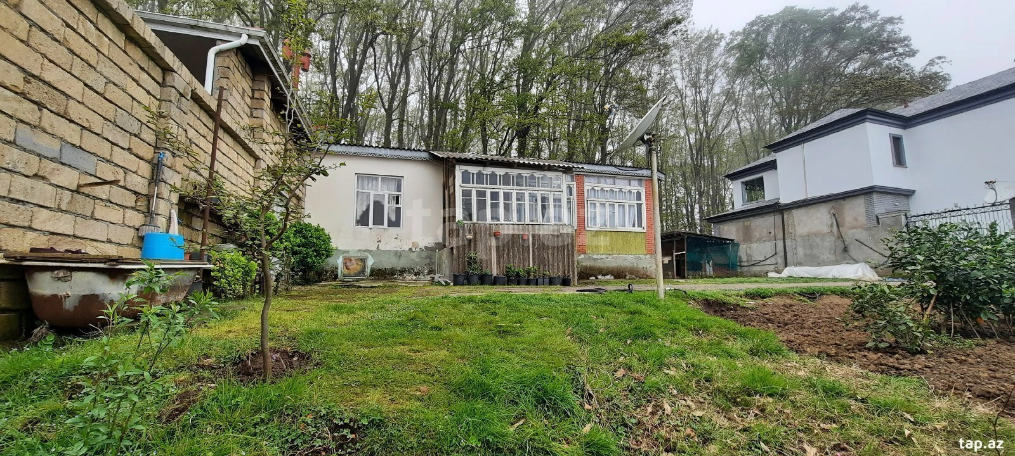 Satılır 4 otaqlı həyət evi