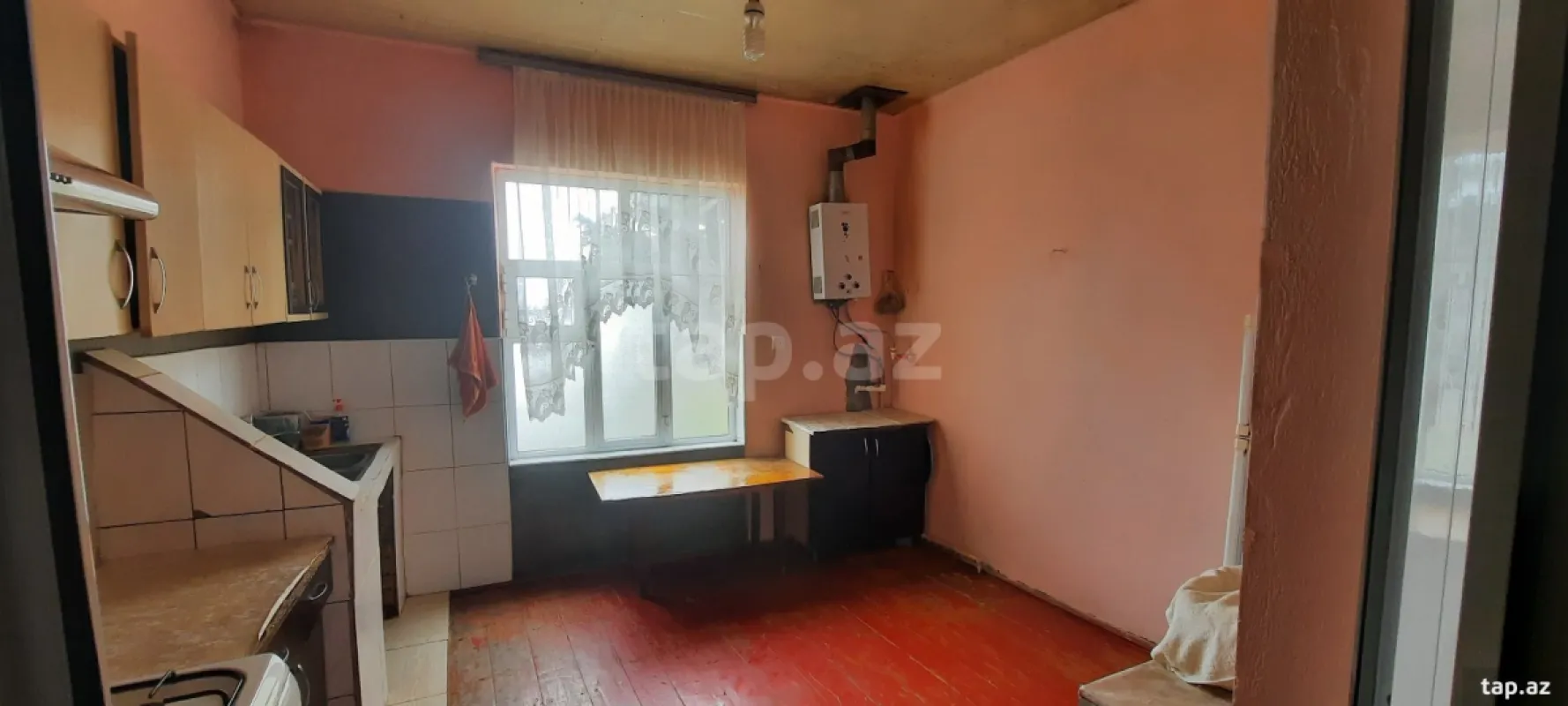 Satılır 4 otaqlı həyət evi