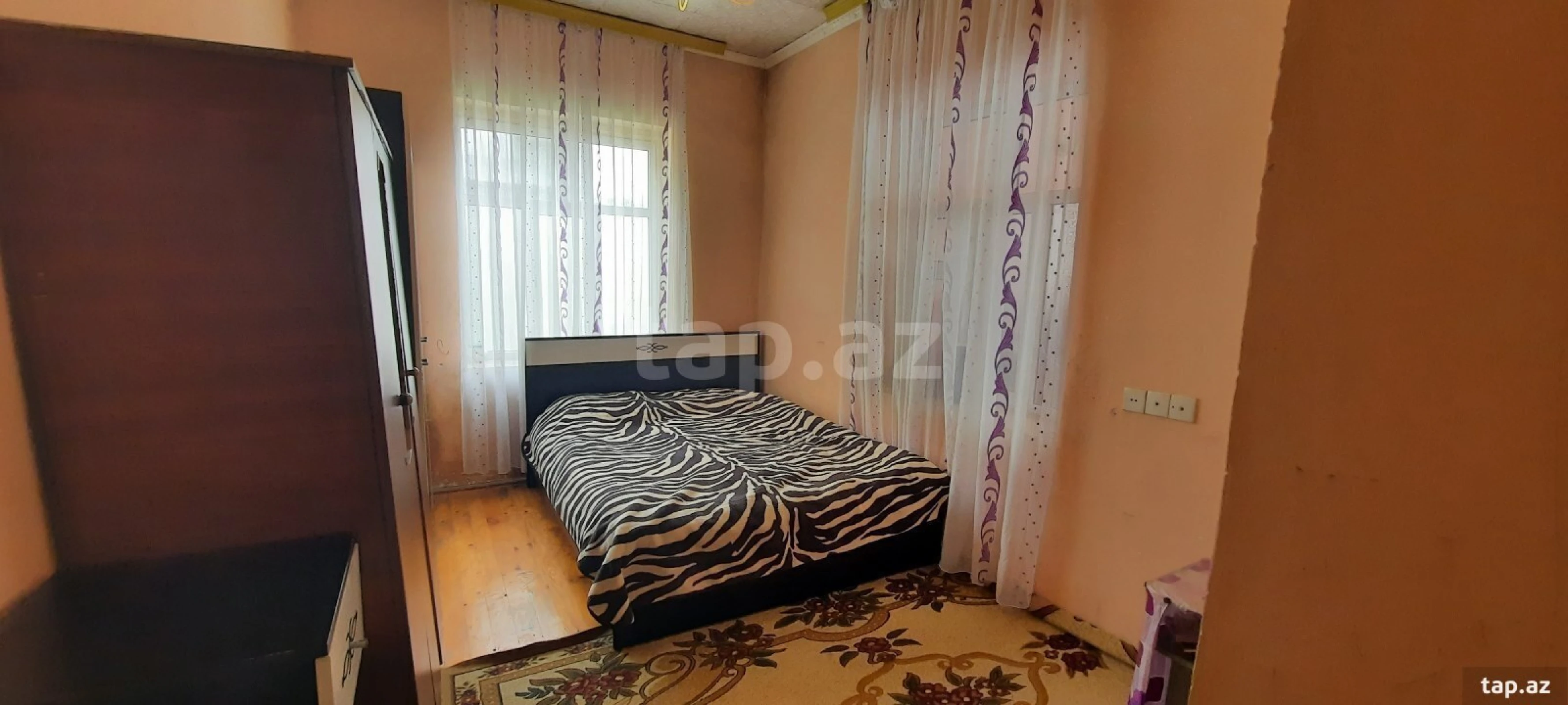 Satılır 4 otaqlı həyət evi