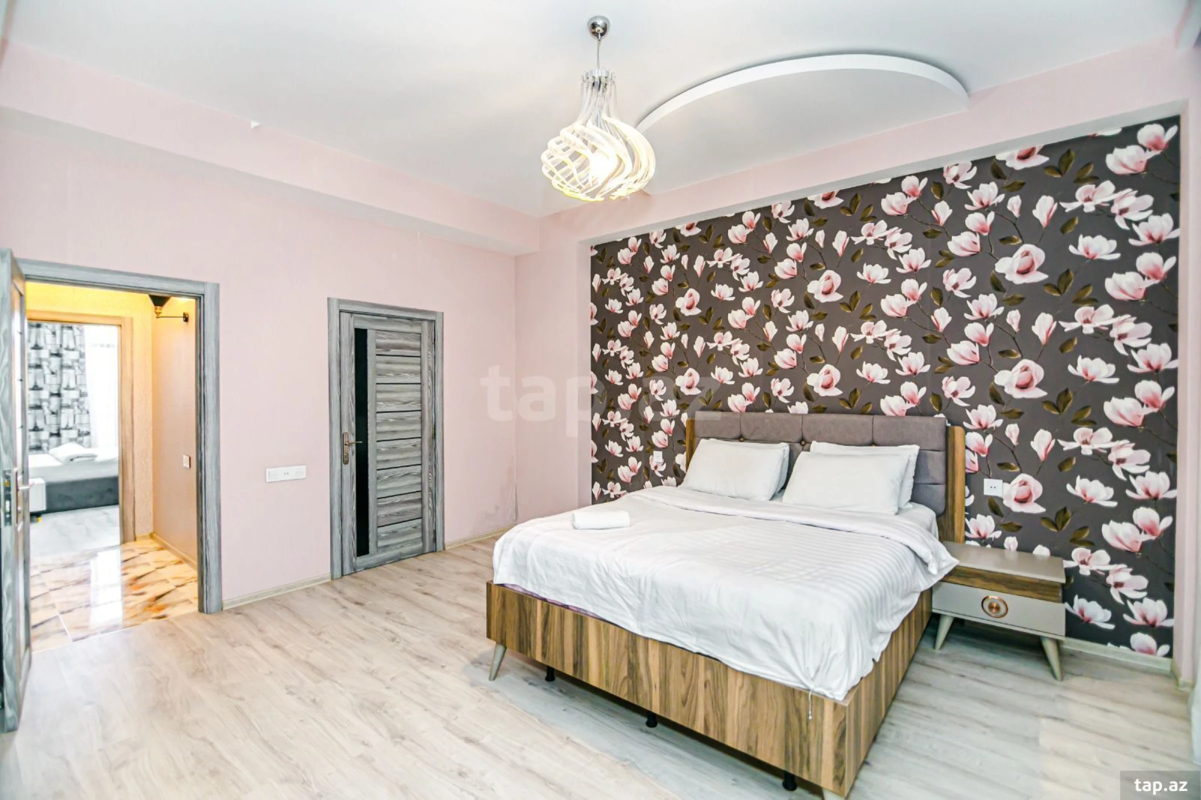 Kirayə verilir 4 otaqlı yeni tikili 140 m²