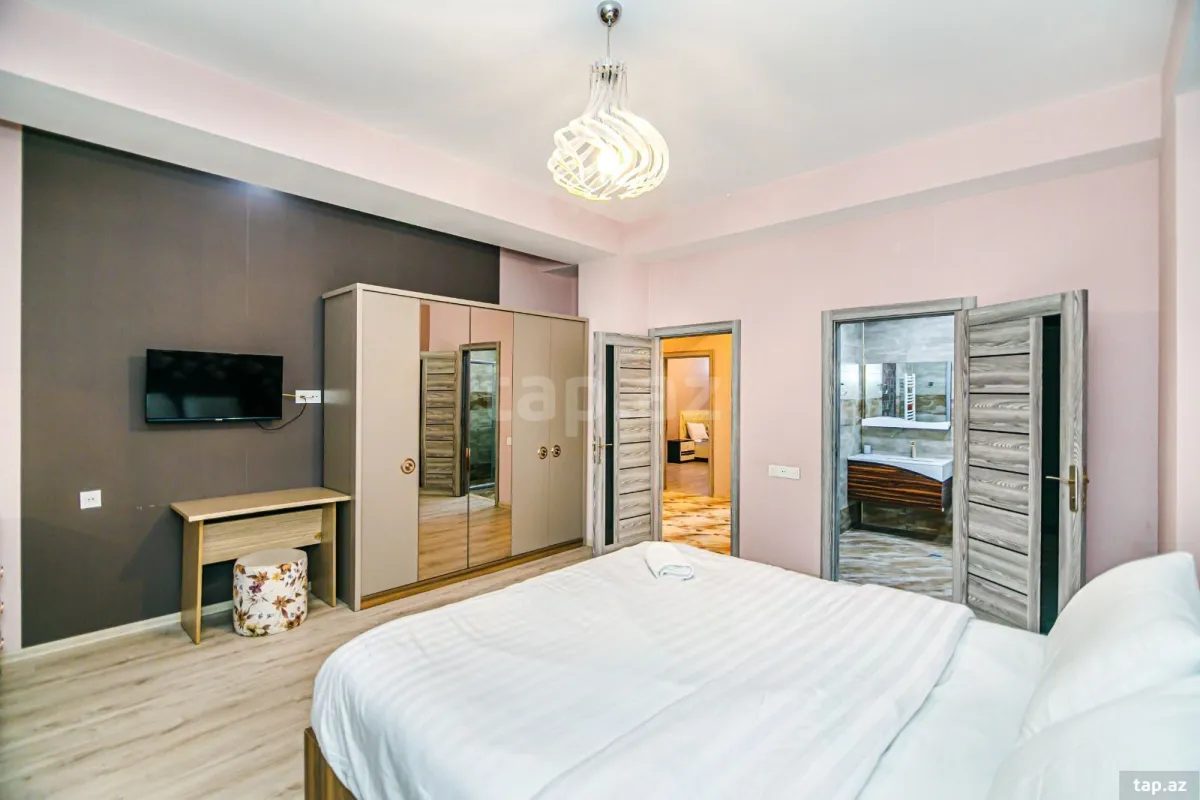 Kirayə verilir 4 otaqlı yeni tikili 140 m²