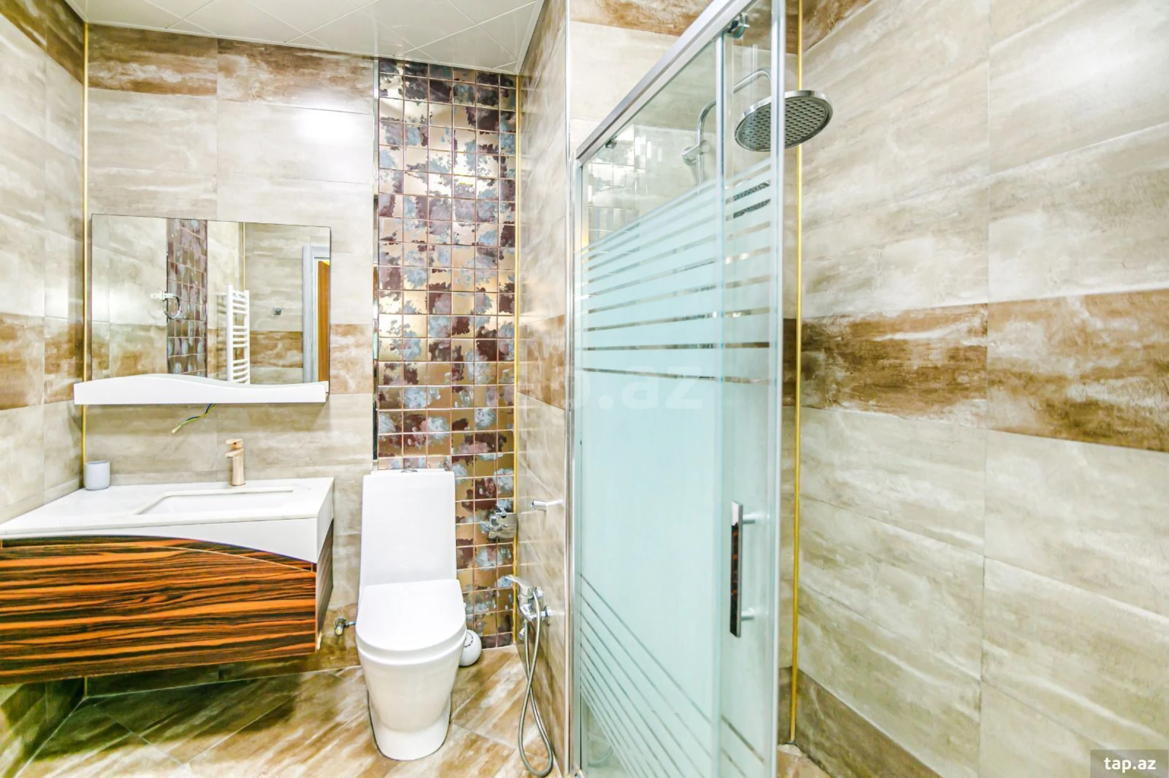 Kirayə verilir 4 otaqlı yeni tikili 140 m²