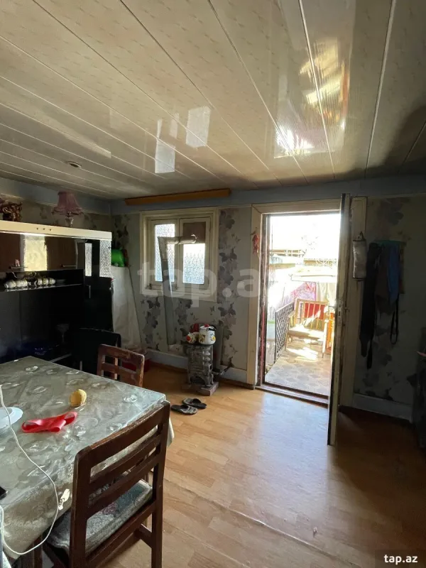 Satılır 4 otaqlı mənzil 90 m²