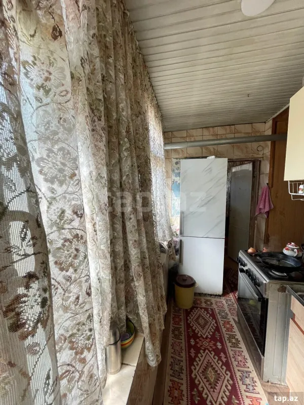 Satılır 4 otaqlı mənzil 90 m²