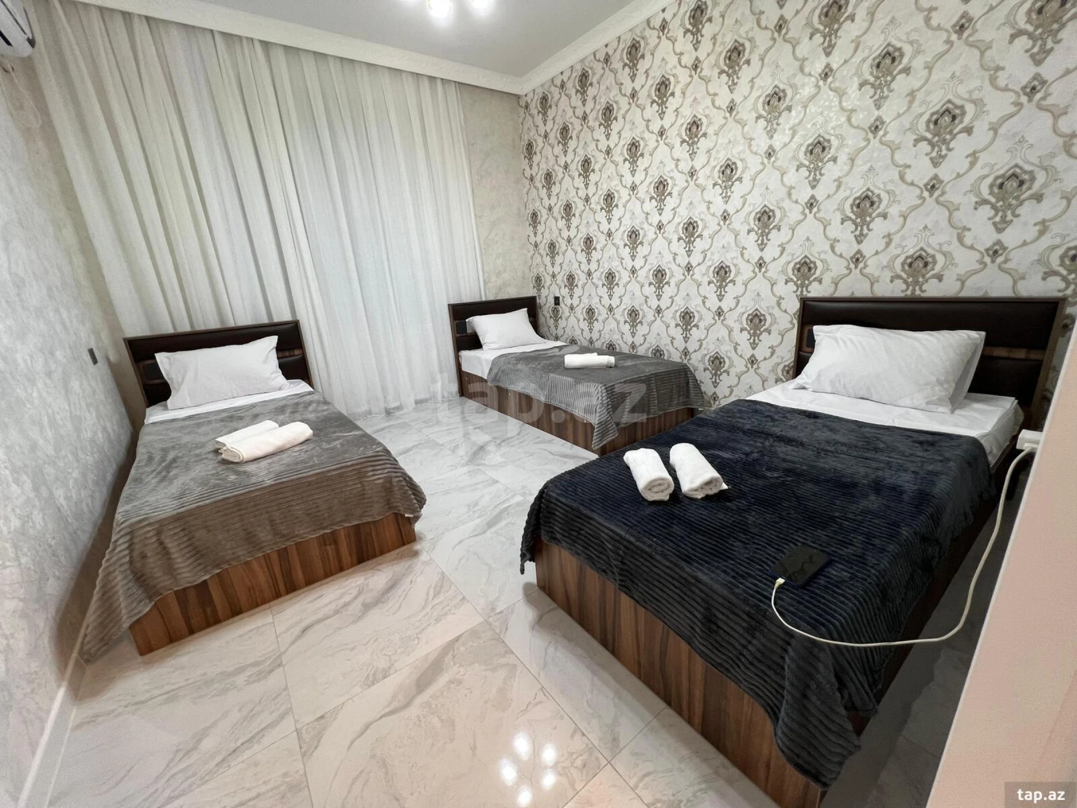 Kirayə verilir 5 otaqlı həyət evi 240 m²