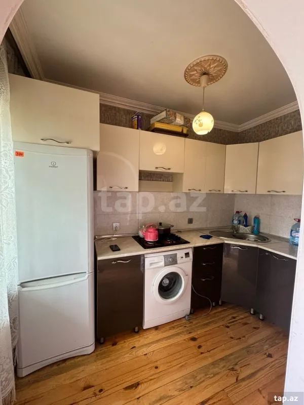 Kirayə verilir 3 otaqlı həyət evi