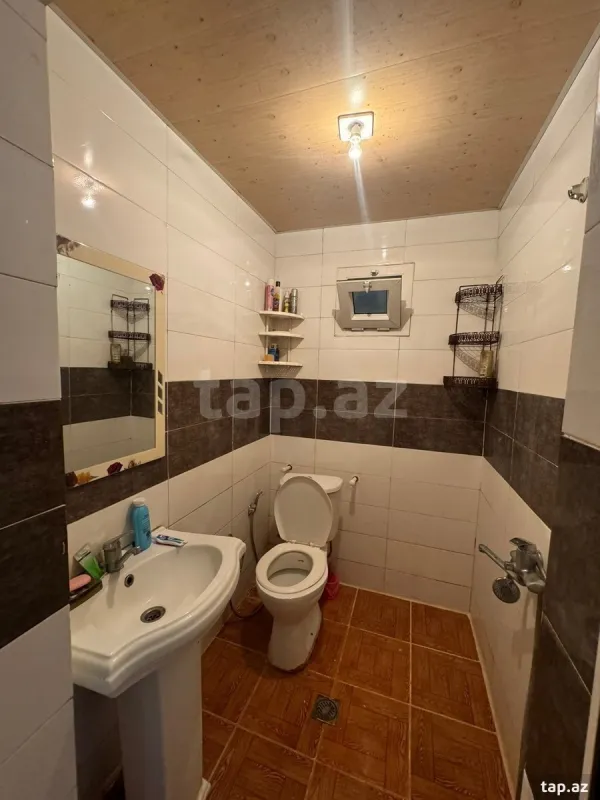 Kirayə verilir 3 otaqlı həyət evi