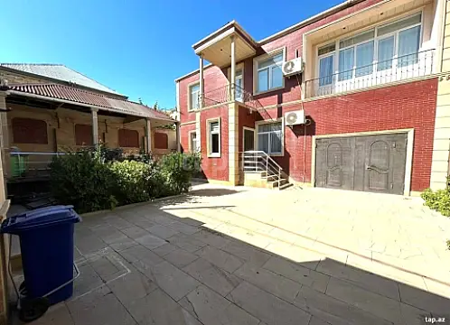 Satılır 6 otaqlı həyət evi