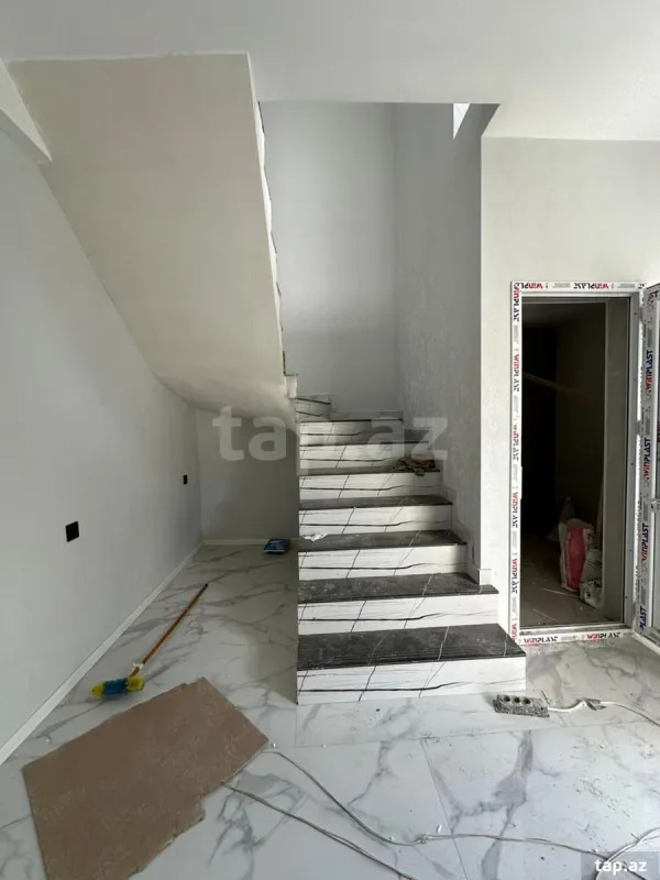 Satılır 4 otaqlı həyət evi