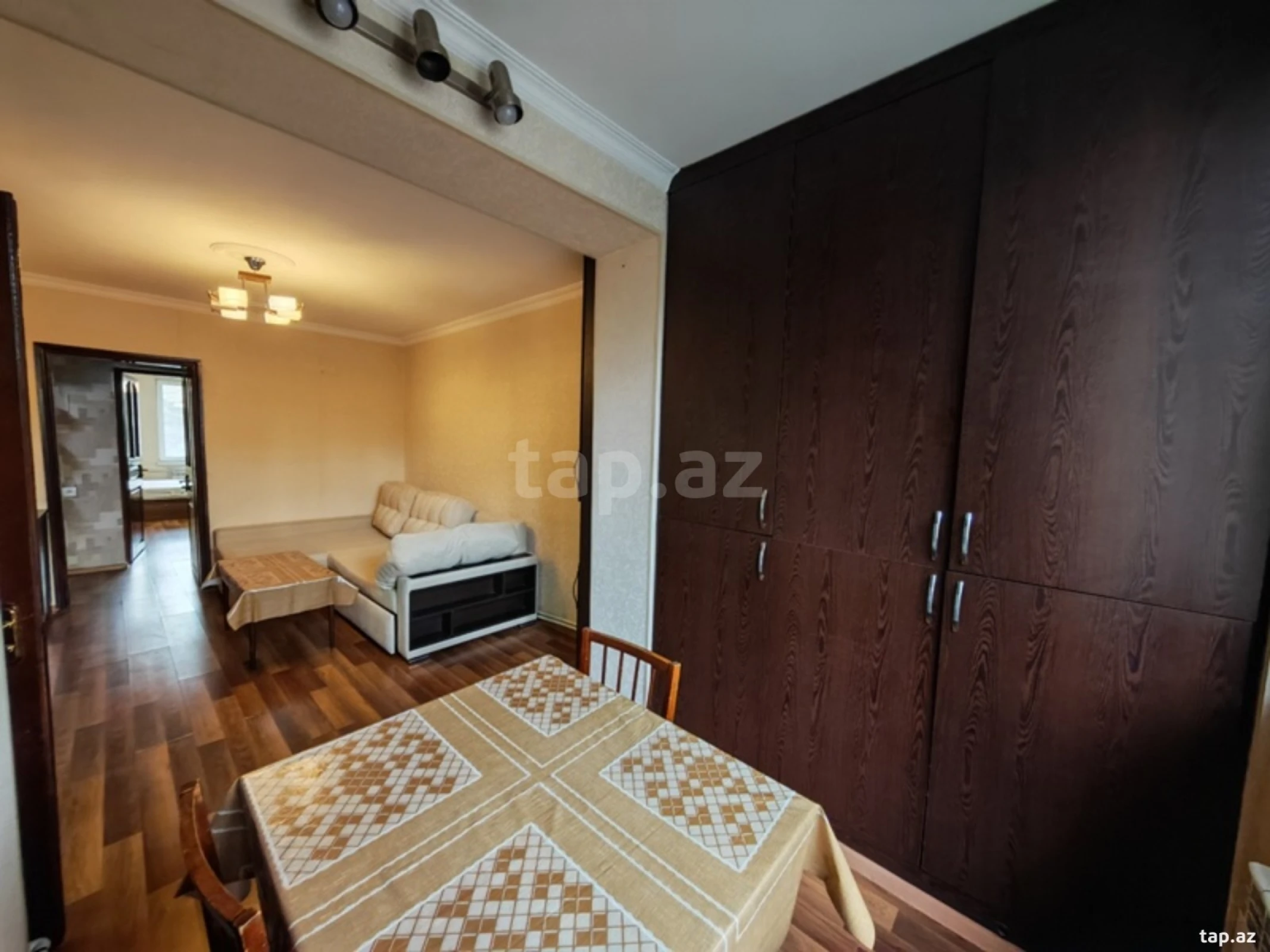 Kirayə verilir 2 otaqlı mənzil 65 m²