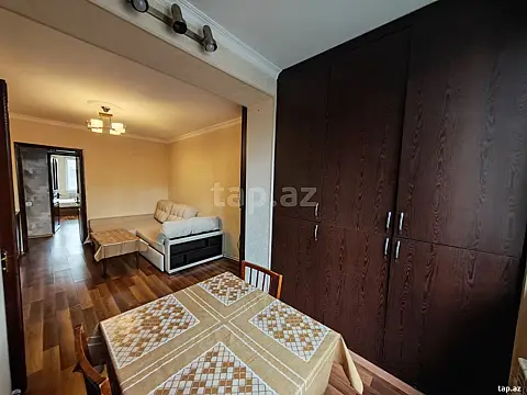 Kirayə verilir 2 otaqlı mənzil 65 m²