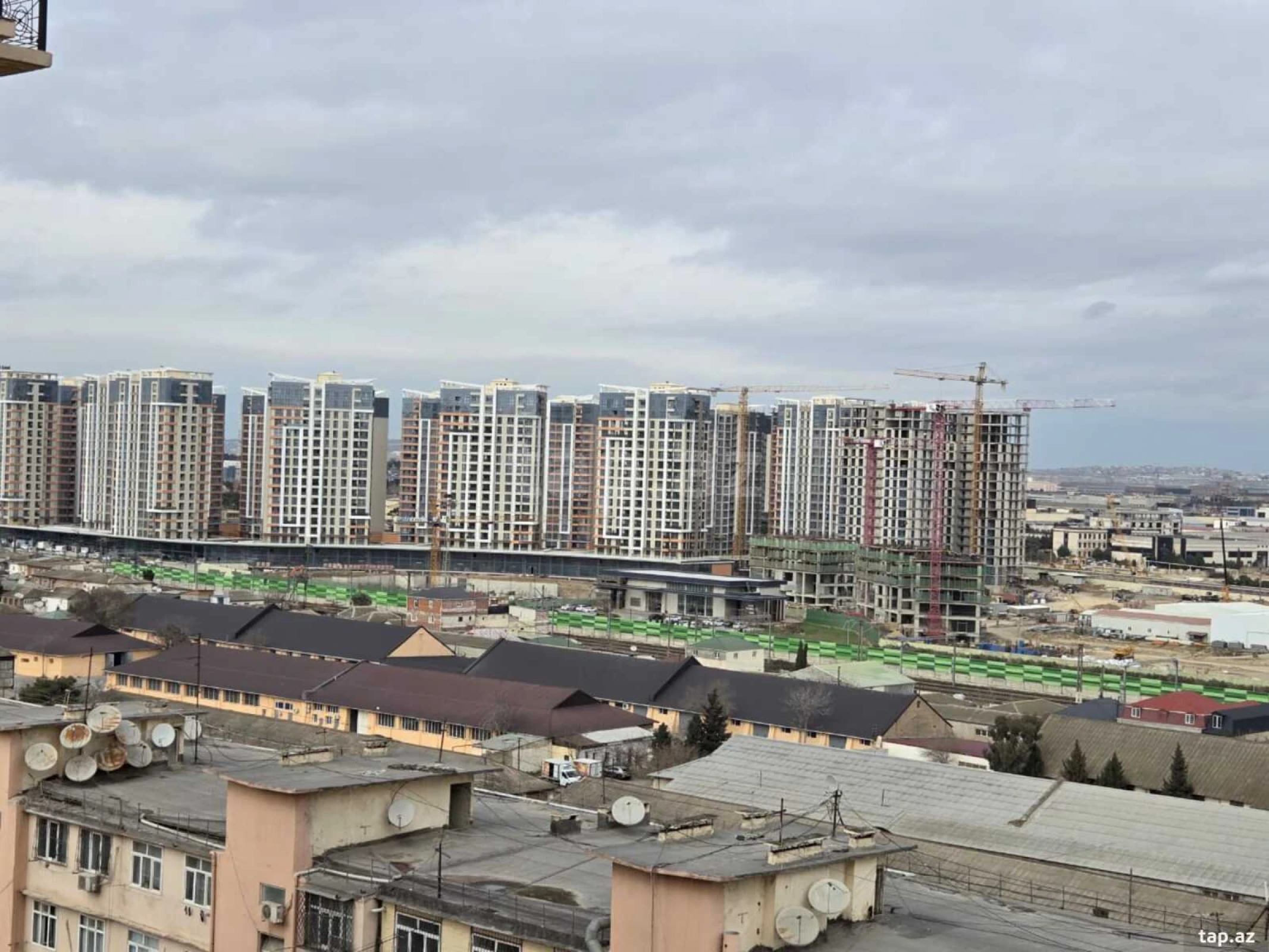 Satılır 2 otaqlı yeni tikili 75 m²