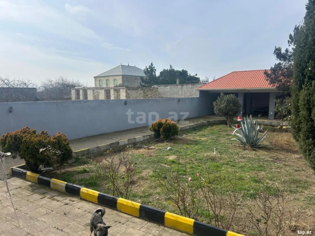 Satılır 4 otaqlı həyət evi