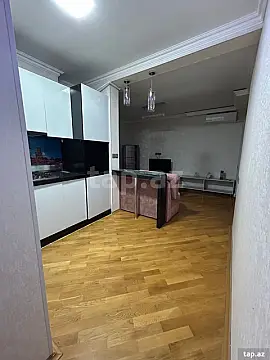 Kirayə verilir 3 otaqlı yeni tikili 70 m²