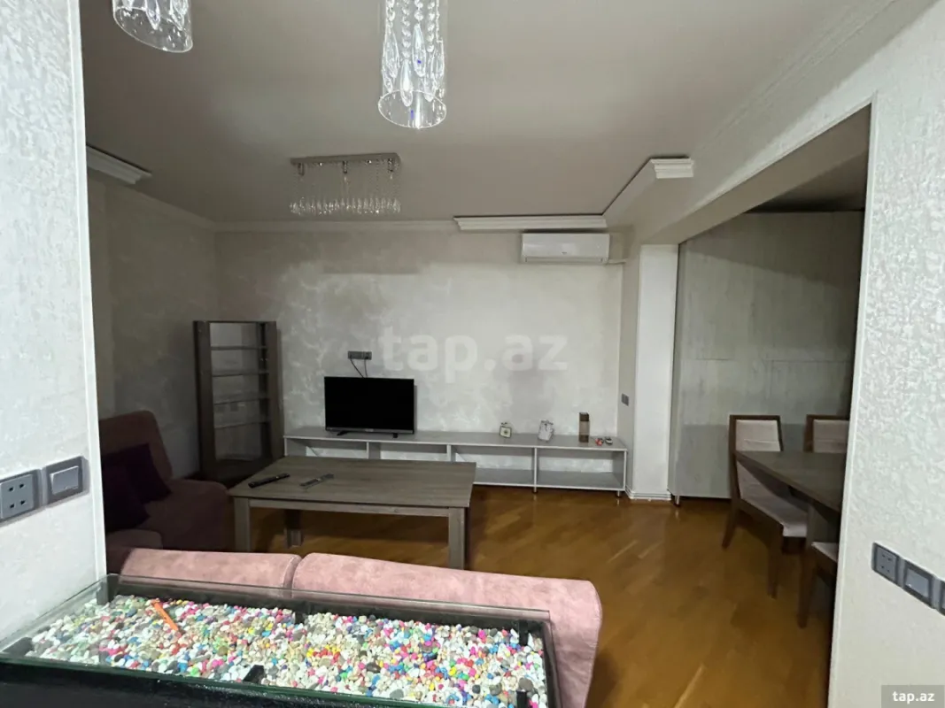 Kirayə verilir 3 otaqlı yeni tikili 70 m²
