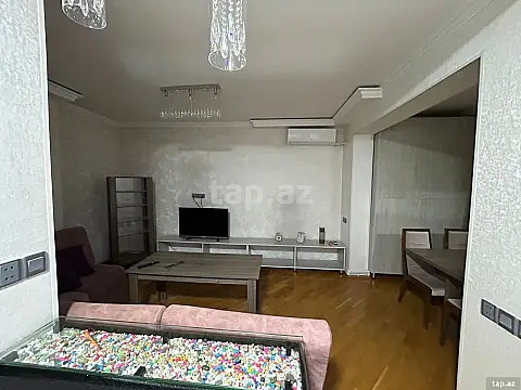 Kirayə verilir 3 otaqlı yeni tikili 70 m²