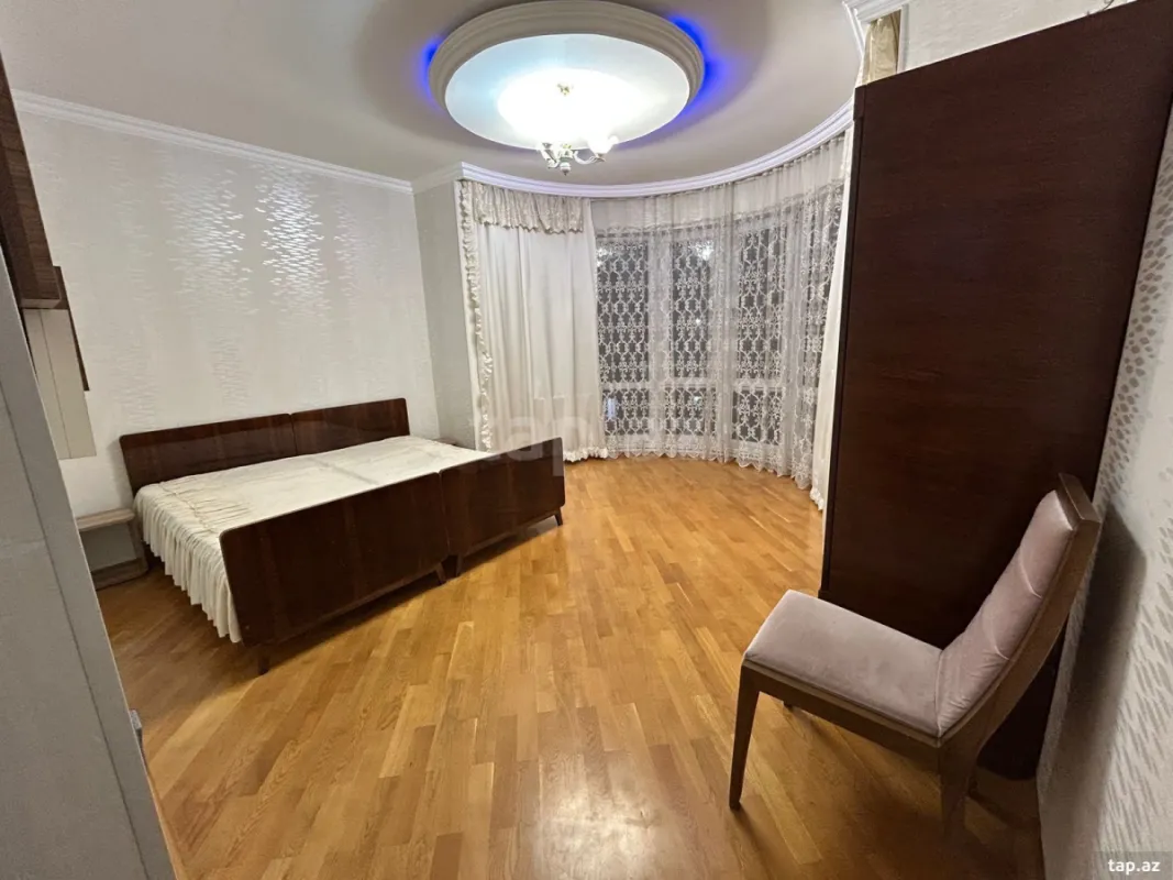 Kirayə verilir 3 otaqlı yeni tikili 70 m²