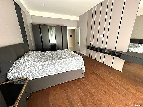 Satılır 2 otaqlı yeni tikili 95 m²
