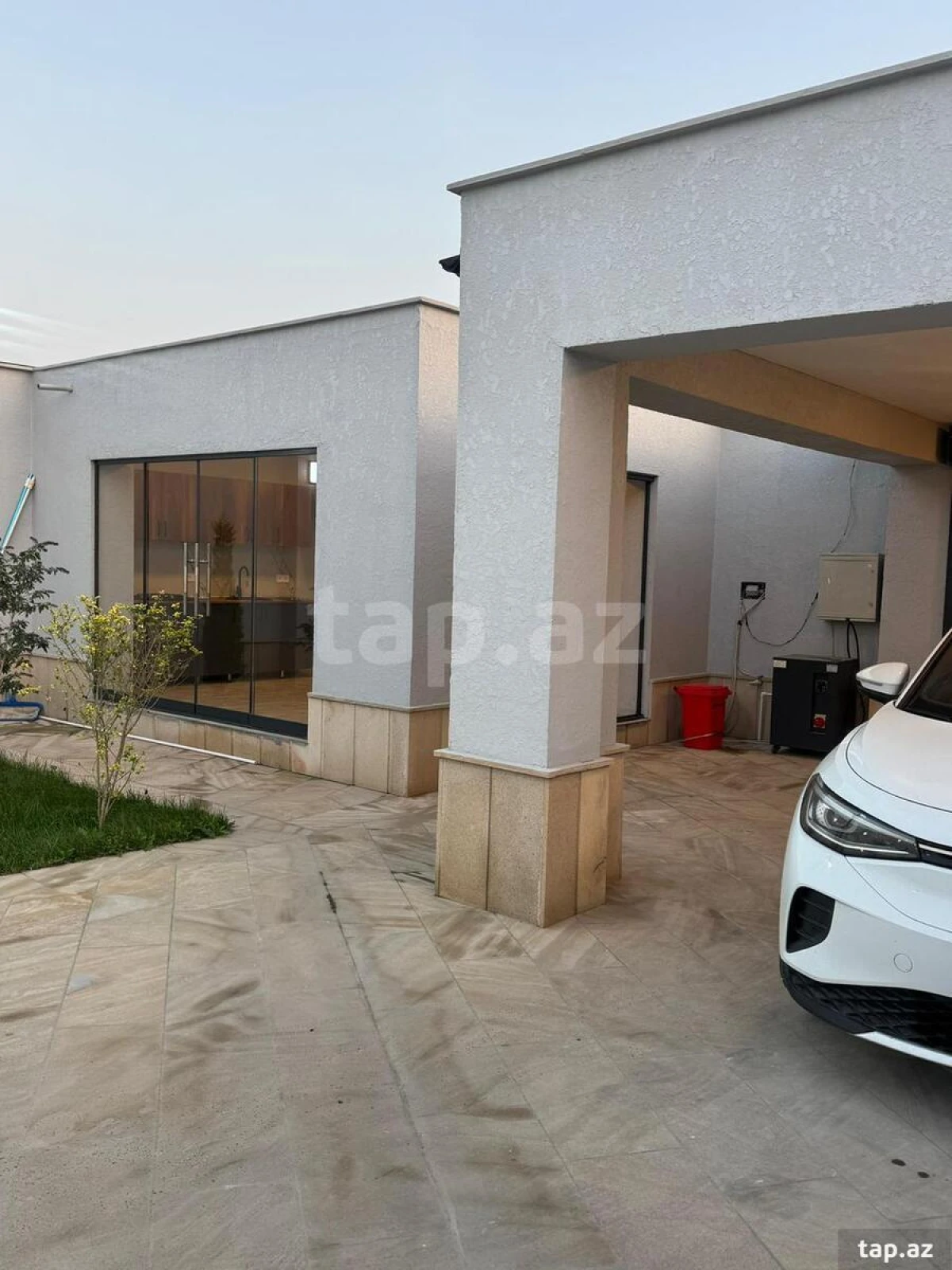 Kirayə verilir 4 otaqlı həyət evi