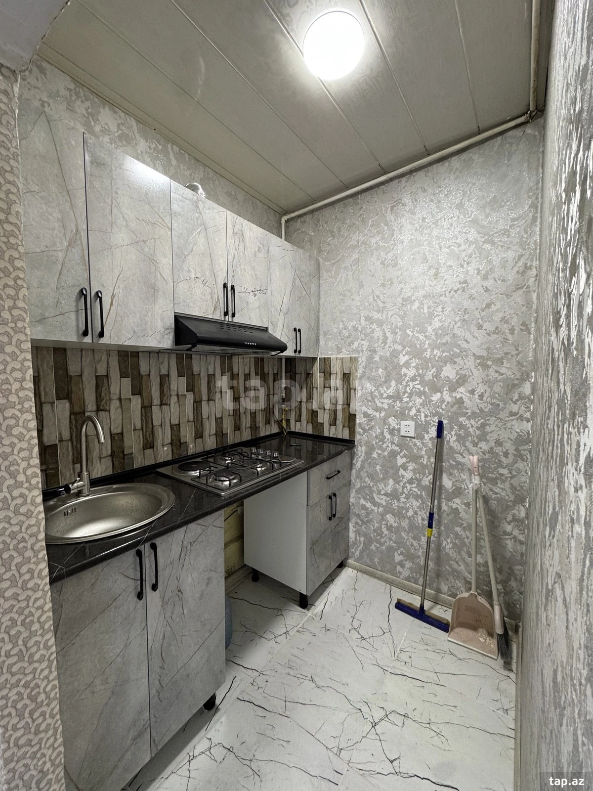 Kirayə verilir 2 otaqlı mənzil 35 m²