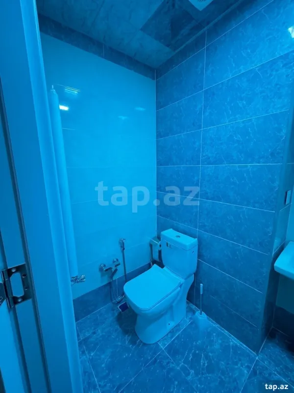 Kirayə verilir 2 otaqlı yeni tikili 75 m²