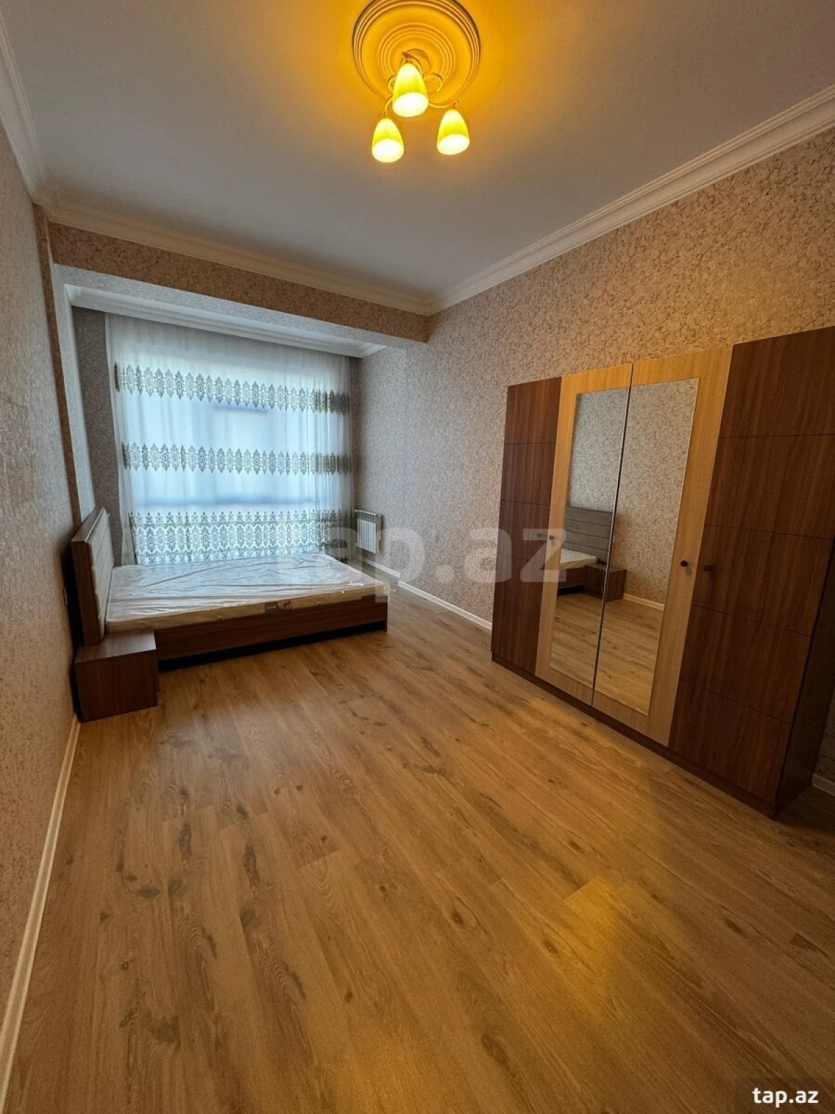 Kirayə verilir 2 otaqlı yeni tikili 75 m²