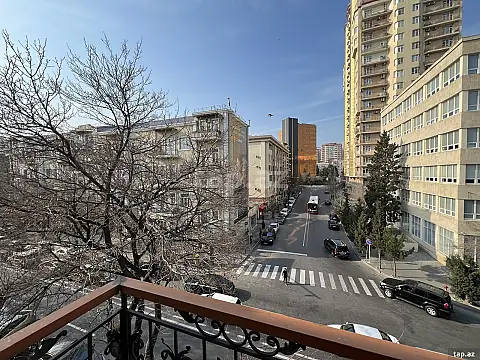 Satılır 3 otaqlı mənzil 90 m² — Bakı 3 otaq 90.00 m²