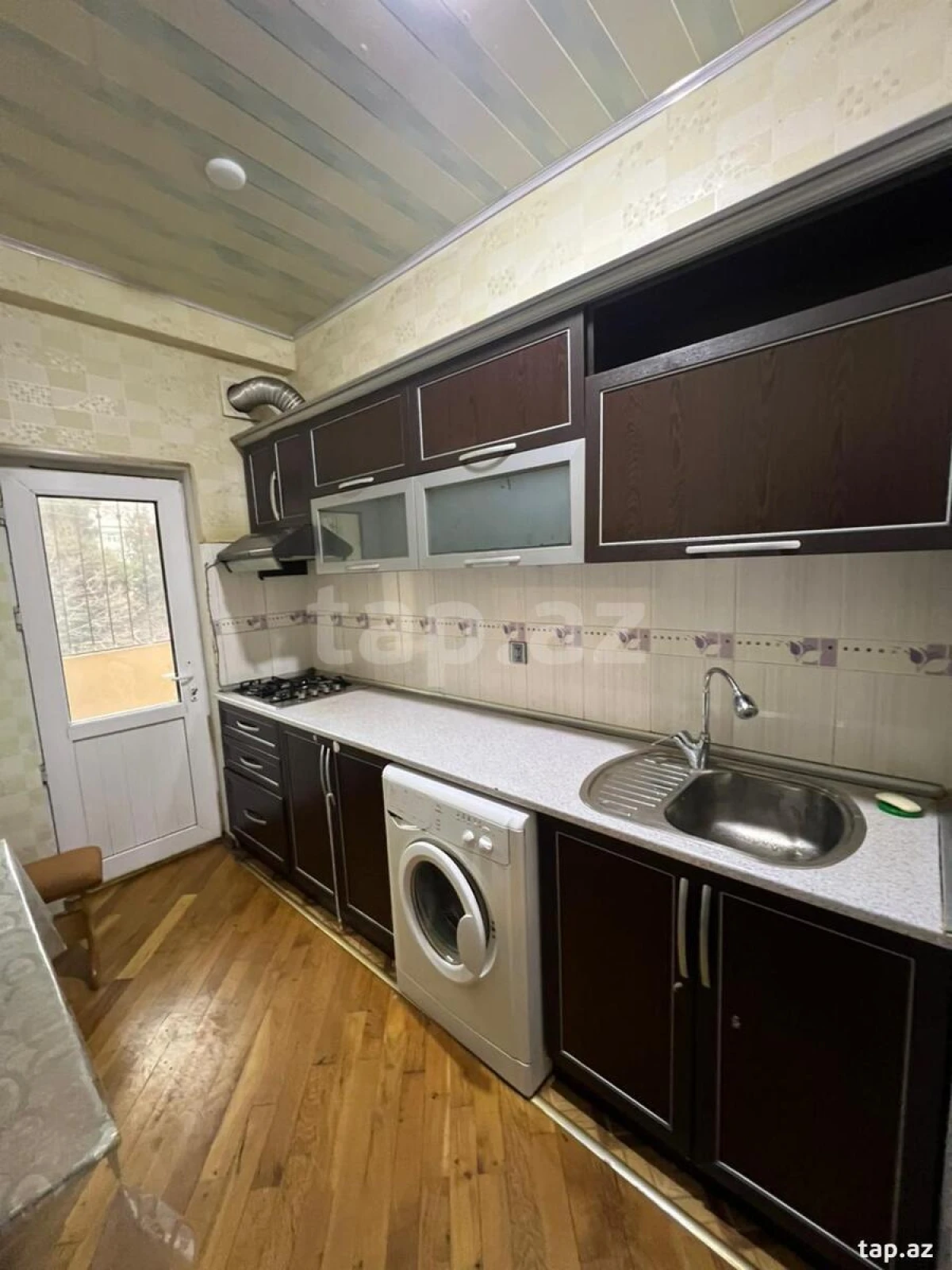 Kirayə verilir 2 otaqlı yeni tikili 75 m²