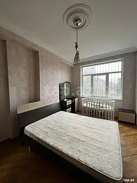 Kirayə verilir 2 otaqlı yeni tikili 75 m²
