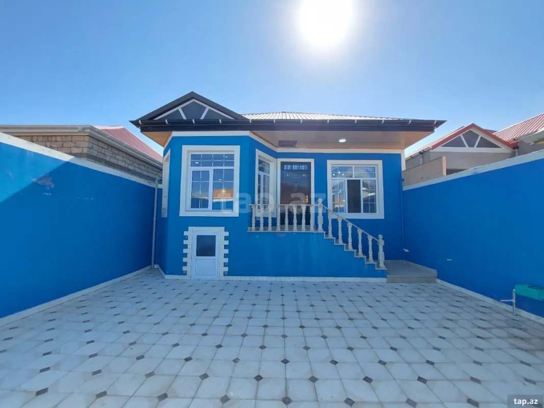 Satılır 3 otaqlı həyət evi 200 m²