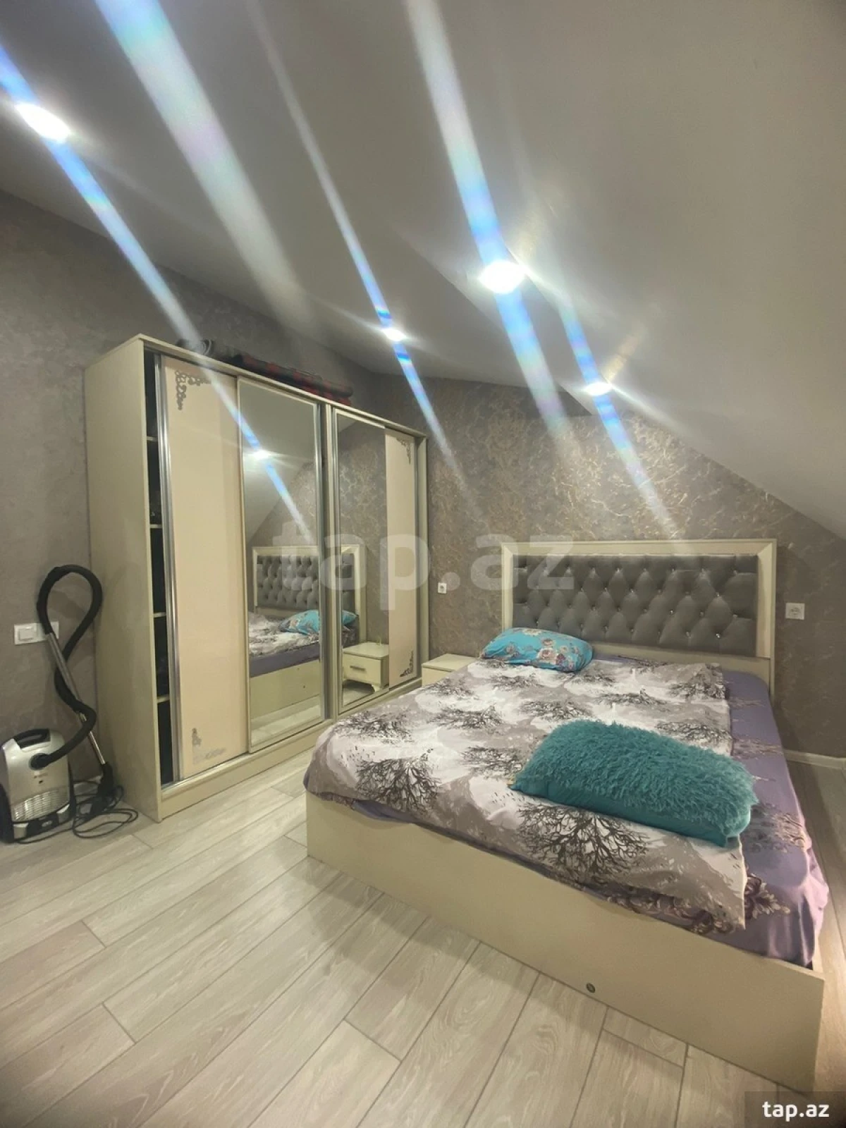 Satılır 3 otaqlı yeni tikili 70 m²