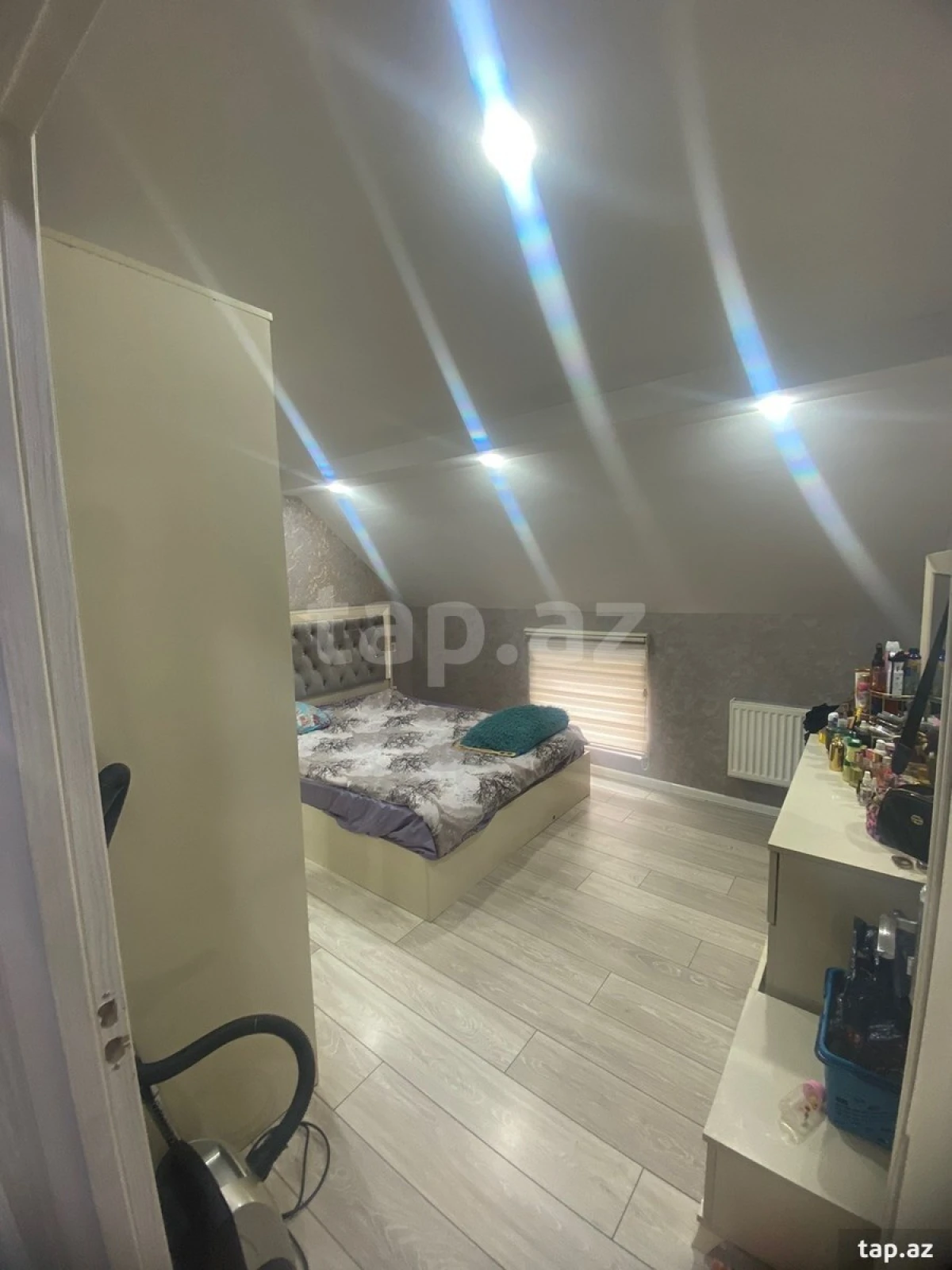 Satılır 3 otaqlı yeni tikili 70 m²