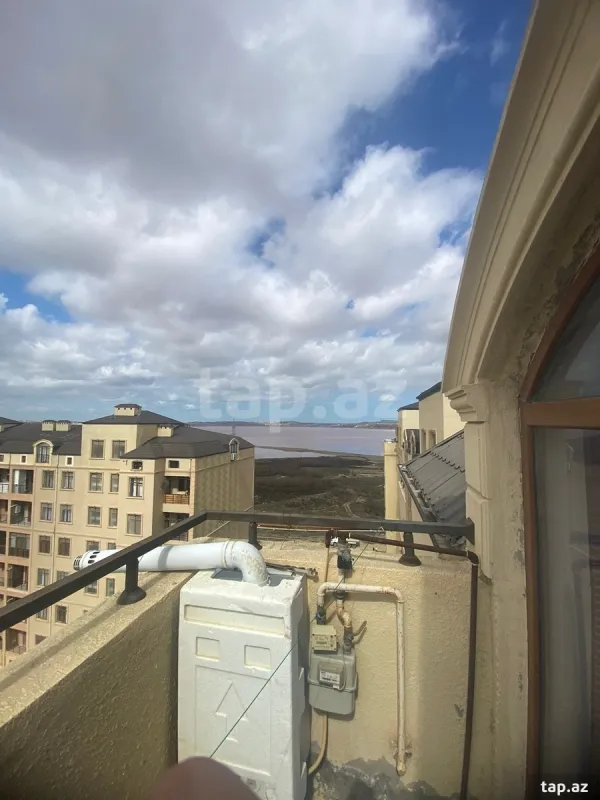 Satılır 3 otaqlı yeni tikili 70 m²