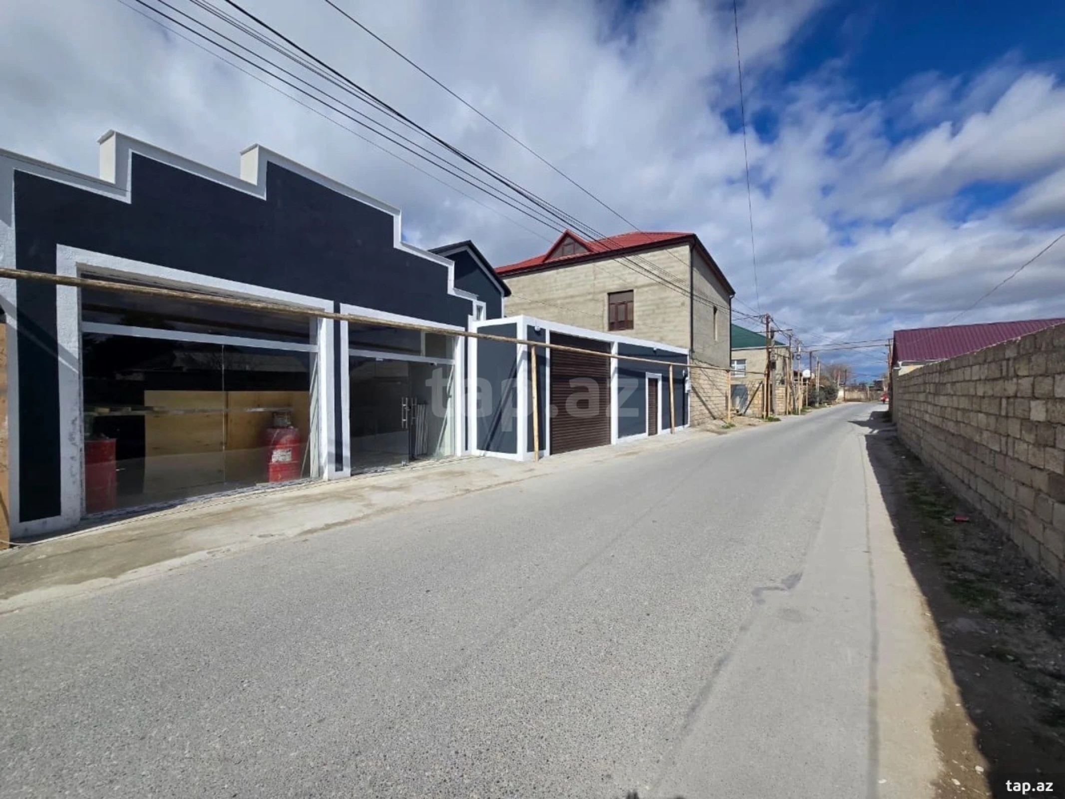 Satılır 4 otaqlı həyət evi