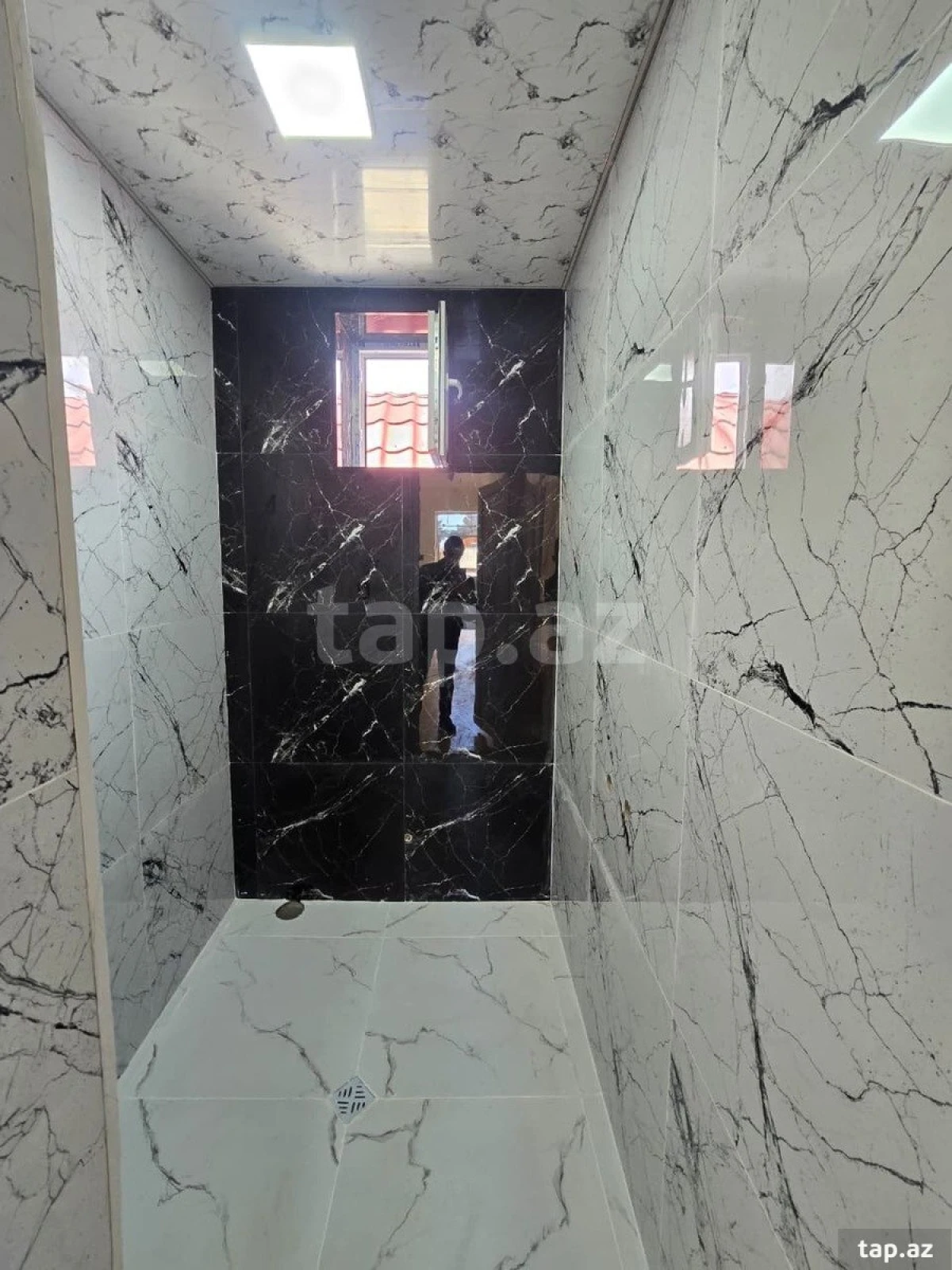 Satılır 4 otaqlı həyət evi