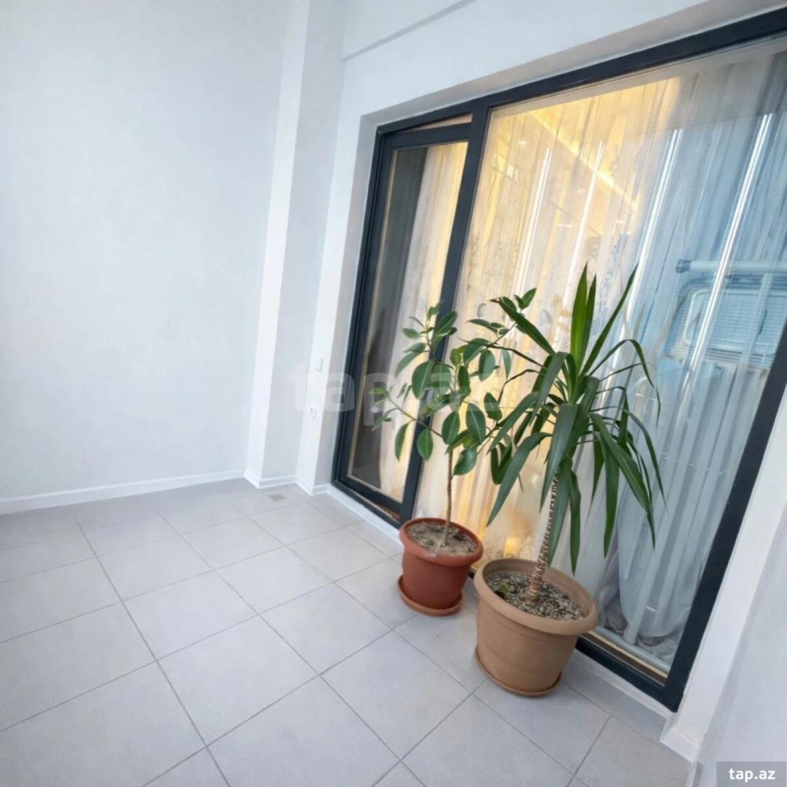 Satılır 2 otaqlı yeni tikili 70 m²