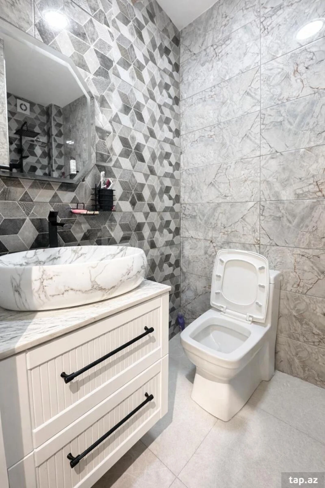 Satılır 2 otaqlı yeni tikili 70 m²