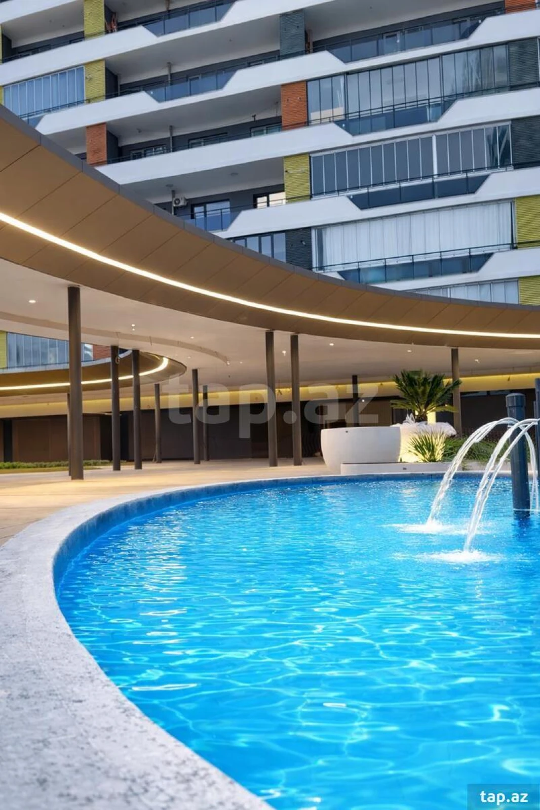 Satılır 2 otaqlı yeni tikili 70 m²