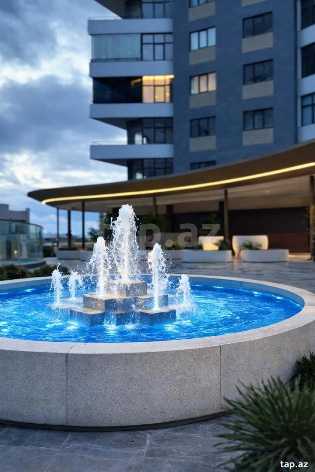 Satılır 2 otaqlı yeni tikili 70 m²