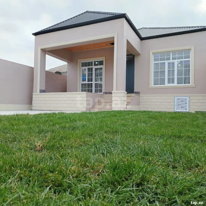 Satılır 4 otaqlı həyət evi