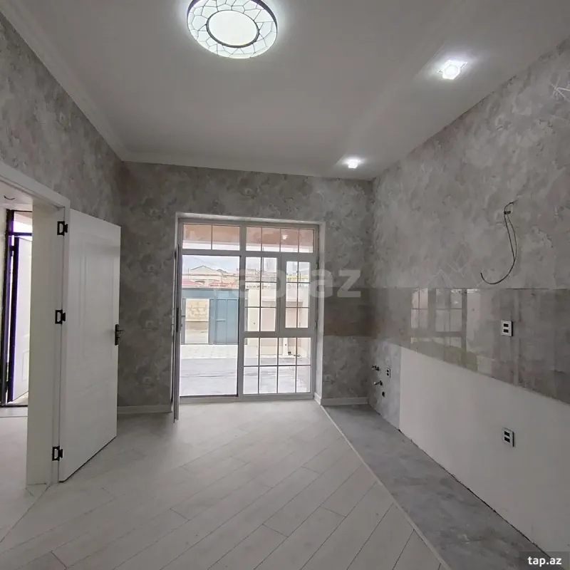 Satılır 4 otaqlı həyət evi