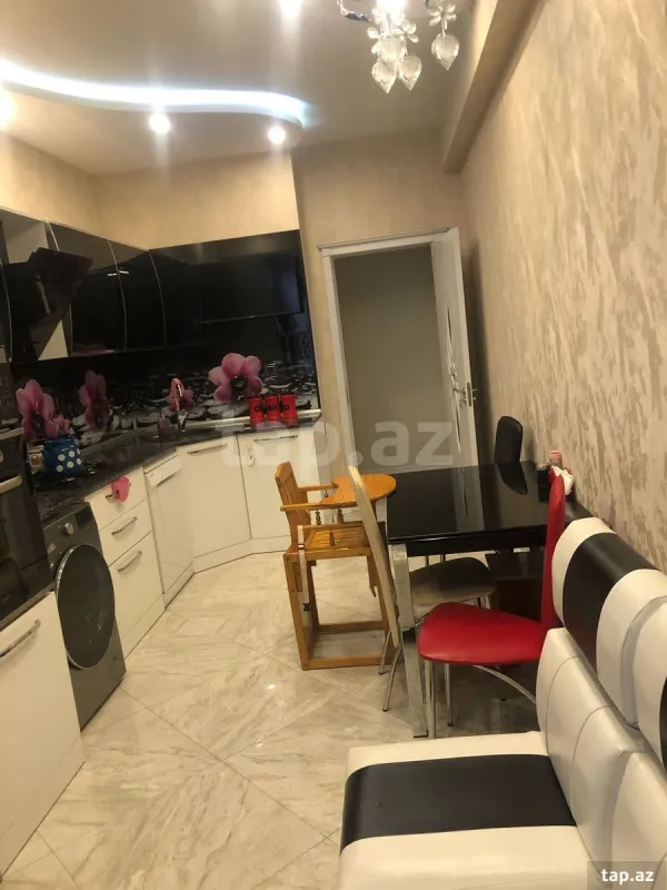 Satılır 5 otaqlı yeni tikili 170 m²