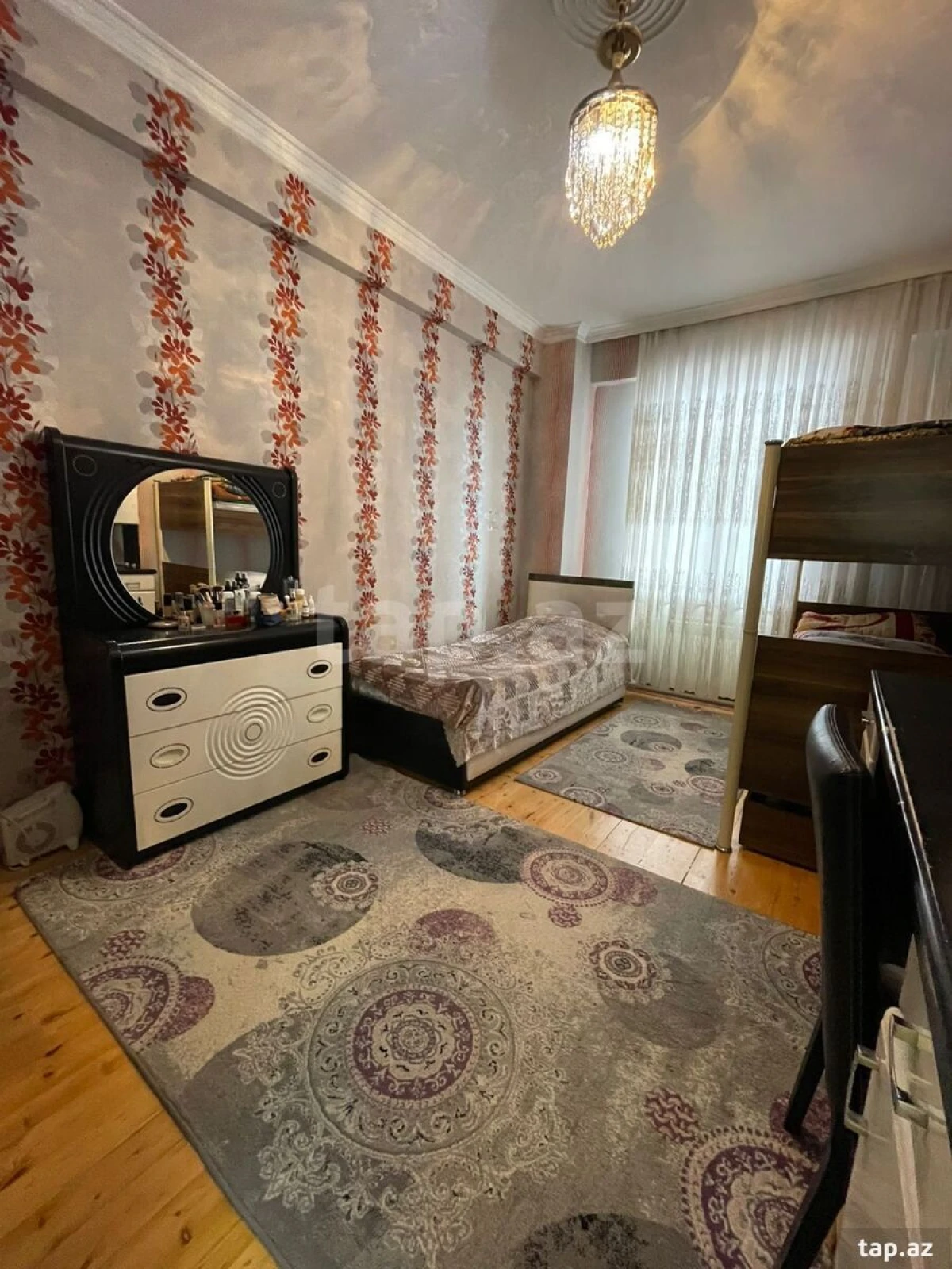 Satılır 3 otaqlı yeni tikili 120 m²