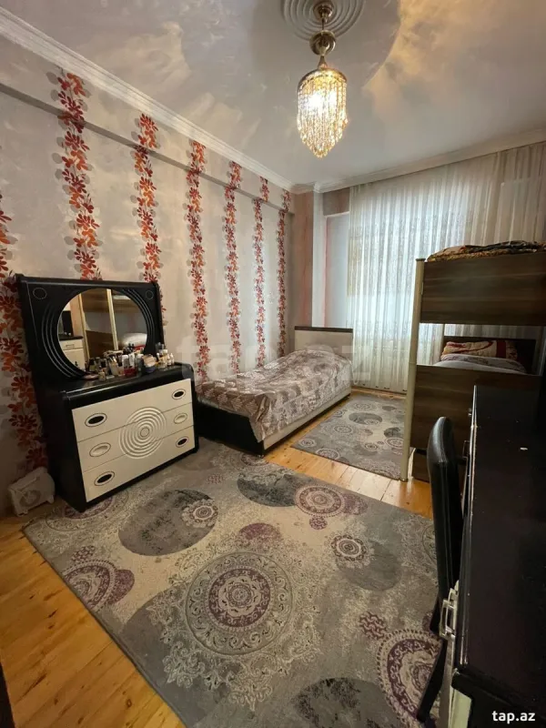 Satılır 3 otaqlı yeni tikili 120 m²