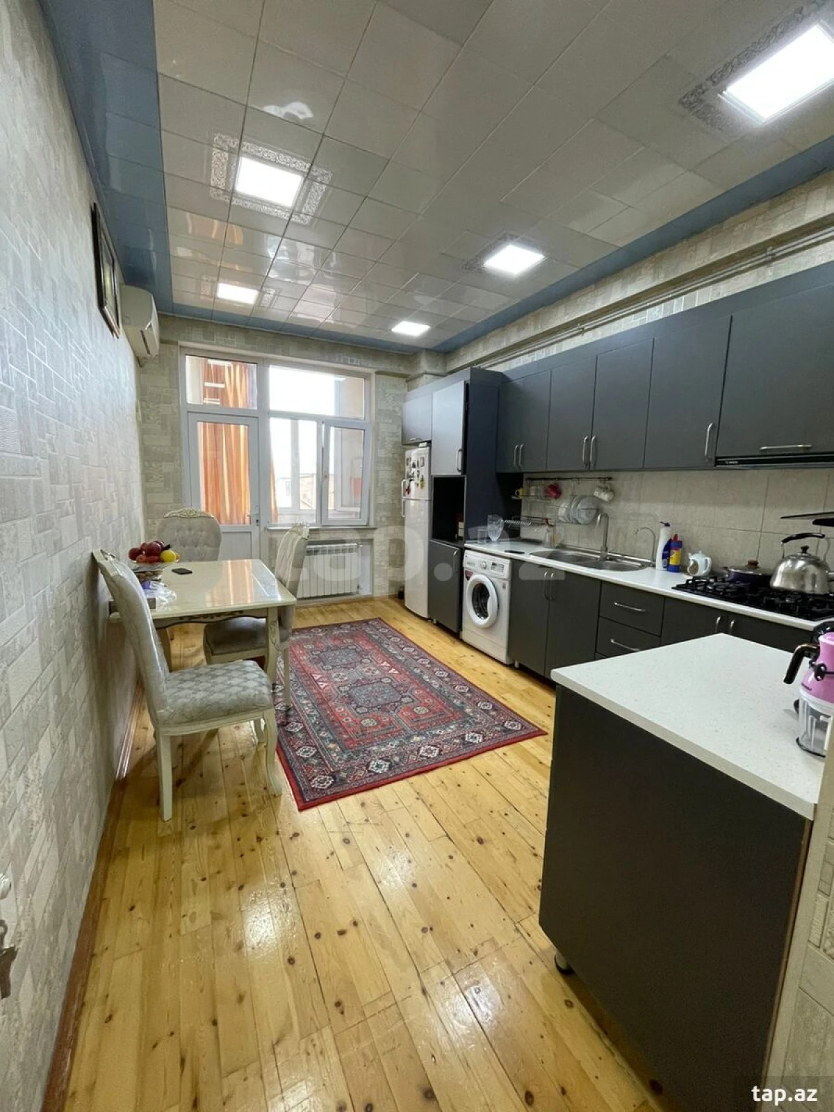 Satılır 3 otaqlı yeni tikili 120 m²
