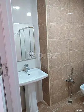 Kirayə verilir 2 otaqlı yeni tikili 100 m²